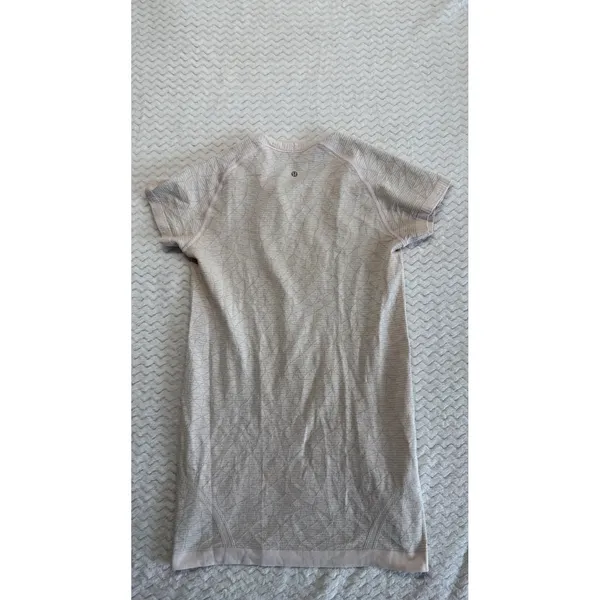 Lululemon Swiftly Tech Short Sleeve Pink Geo Jacquard Activewear Top Size 6 - Image 3