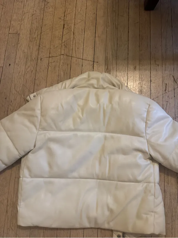 Abercrombie & Fitch Cream Puffer Jacket - Image 9