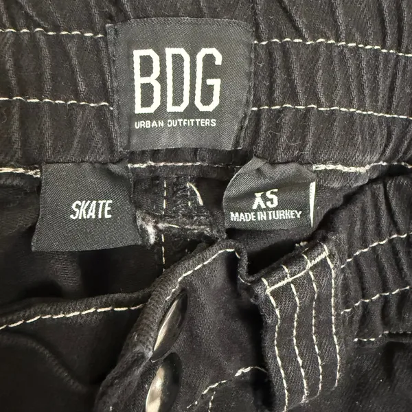 BDG Skate Shorts Women XS Black Cotton Contrast Stitch Carpenter Utility Y2K BDG - Image 5