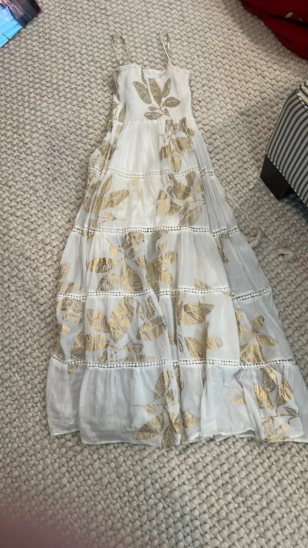 White And Gold Feather Pattern Maxi Dress - Image 3