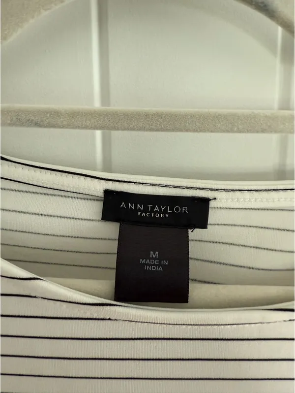 Ann Taylor Short Sleeve Blouse - Image 4