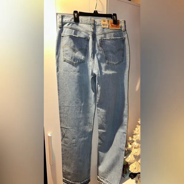 Levi's NWT LOW PRO WOMEN'S JEANS - Image 10