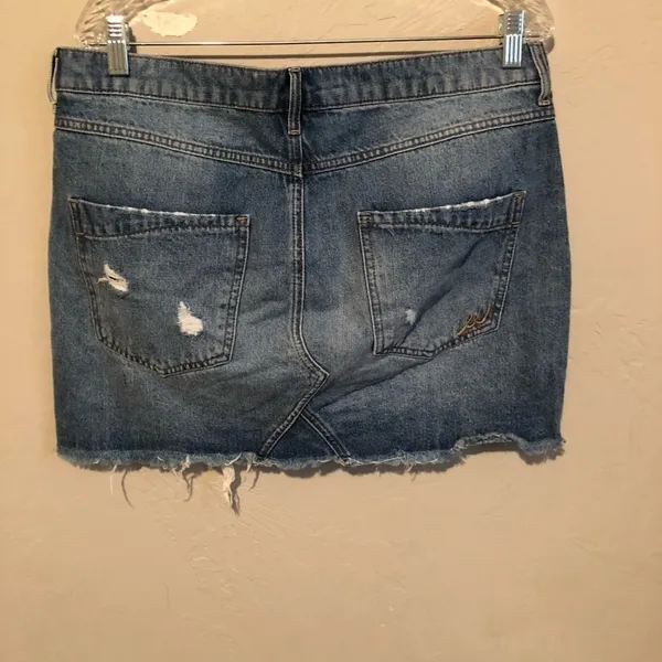 Express‎ Distressed Denim Mini Skirt Blue Size 12 - Image 7
