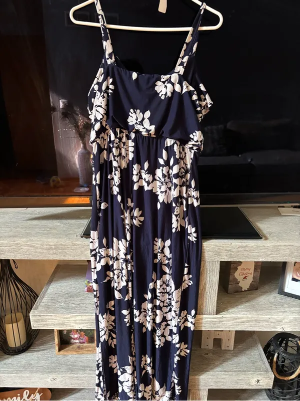 Three Hearts Navy and White Floral Ruffle Maxi Dress - Image 4