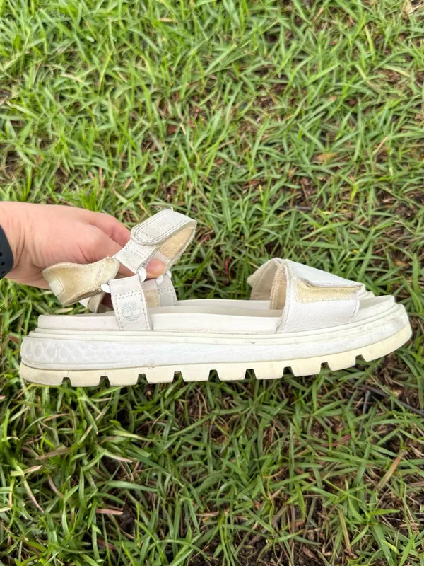 Timberland women’s white sandals size 7 - Image 2