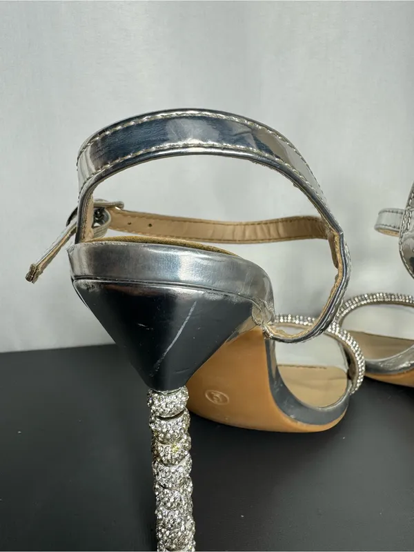 Charlotte Russe Y2K style party disco Silver Embellished stiletto Heels size 6 - Image 9