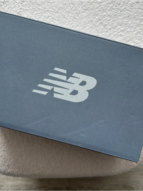 New Balance White & Sage Green Platform Sneakers - Image 2