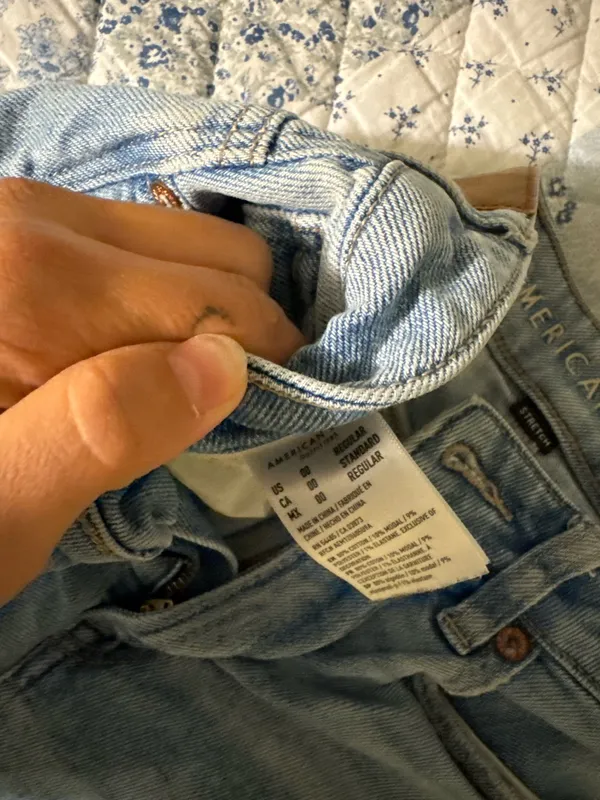 American Eagle Jeans - Image 5