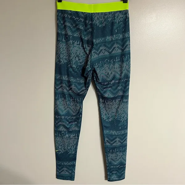 Nike Pro Women's‎ Size Medium Green Geometric Print Dri-Fit Leggings - Image 12