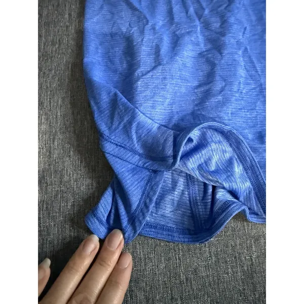 Lululemon Women's In A Cinch Blue Tank Sz M - Image 2