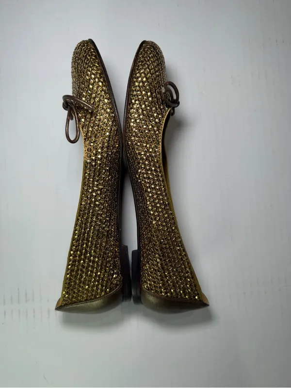 Stuart Weitzman Gold Sequin Ballet Flats with Bow - Image 7