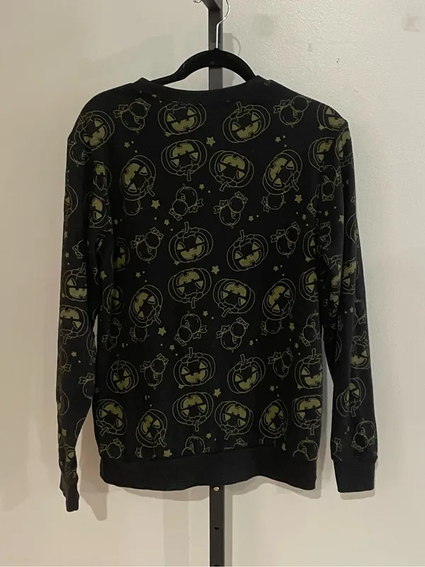 Hello Kitty & Friends Halloween Crew Neck Sweater Size Small - Image 2