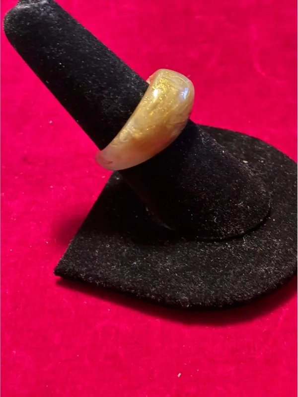 Retro Chunky Amber Acrylic Resin Dome Ring with Metallic Gold Foil Swirls Sz 7.5 - Image 2