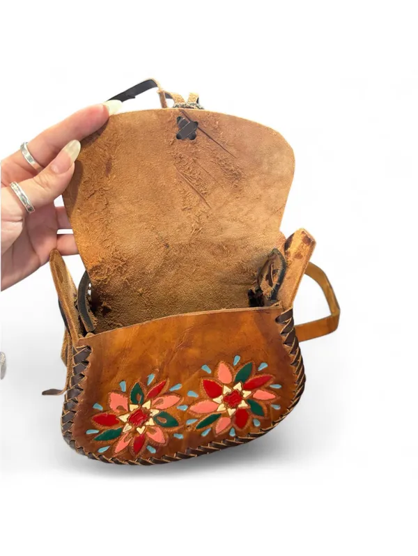 Vintage 70s Hand Tooled Brown Leather Floral Crossbody Boho Mexican Saddle Bag - Image 7