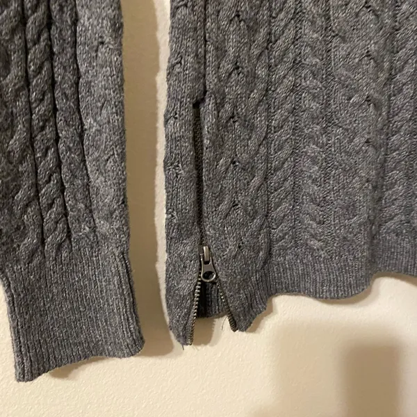 Women’s Gray American Eagle Rib Knit Side Zipper Crewneck‎ Sweater Size Medium - Image 2