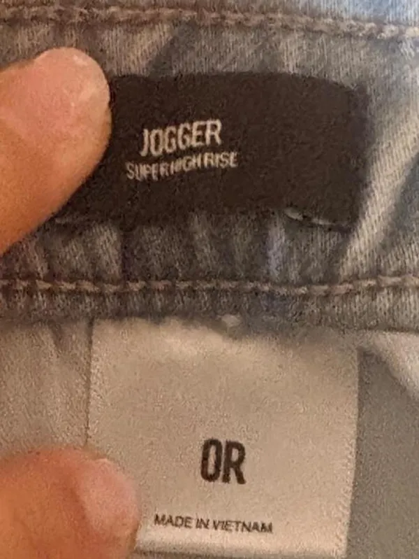 Express Light Wash Blue Women’s Jogger Jeans Sz 28 - Image 7