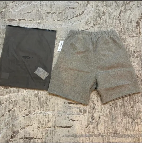 Essentials Dark Oatmeal Fear of God shorts L - Image 2