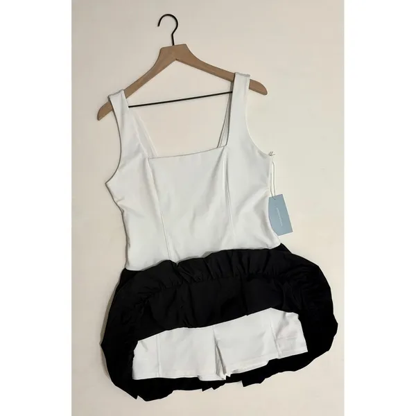 NWT!! ANTONIO MELANI Active Two Tone Bubble Hem Dress Mini Black White Large - Image 5