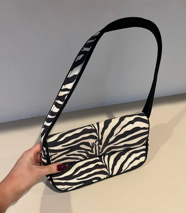 JustFab Glassons Zebra Shoulder Bag - Image 2