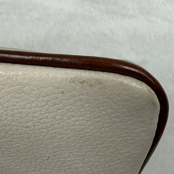 Dooney & Bourke Cream Pebbled Leather Wristlet Pouch Brown Trim‎ Duck Logo READ - Image 8