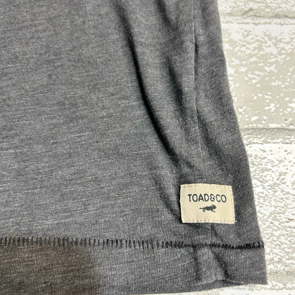 Toad&Co Woman’s Charcoal Sleeveless Casual Layer Top Size Medium Gray - Image 5