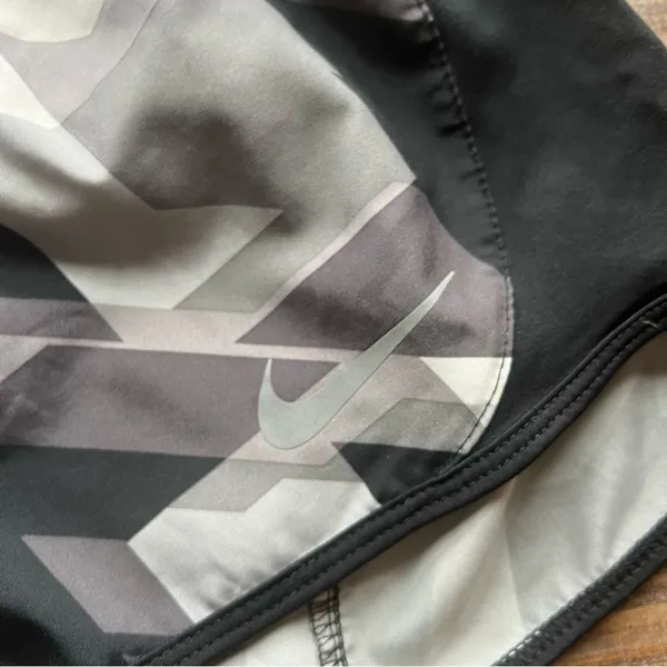 Nike DriFIT Gray Black Geometric Print Running Shorts Athletic Workout Size M - Image 3
