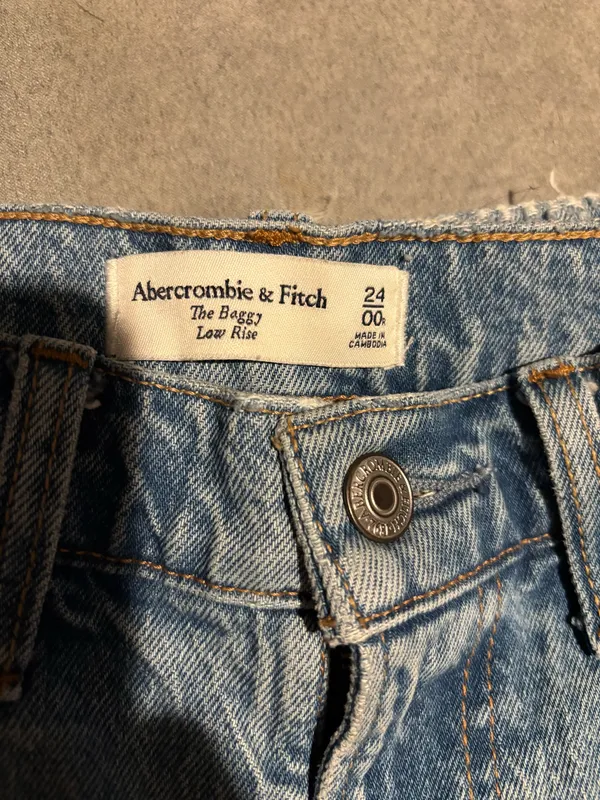 Abercrombie Jeans - Image 2