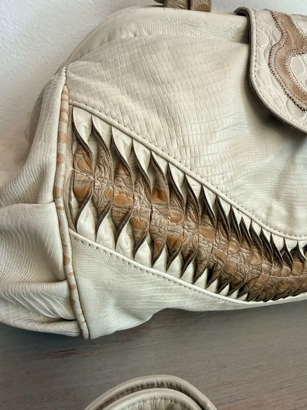 Vintage 80s Structured Doctor Bag Croc Embossed Leather Chunky Statement Purse - Image 3