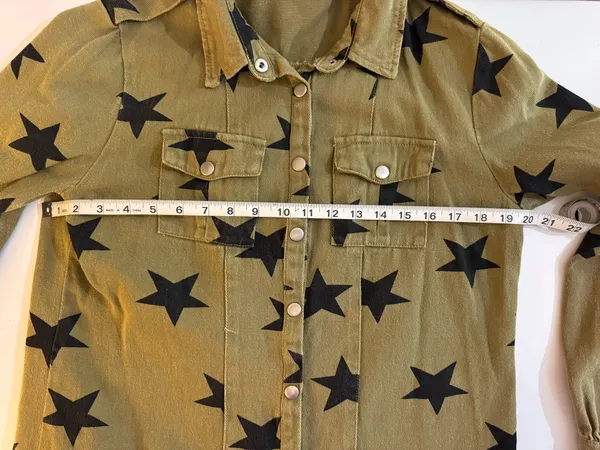 Star shirt/ Jacket by Macaron Green Size M - Image 3