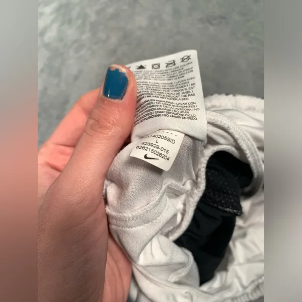 Nike Black Athletic Shorts large - Image 9