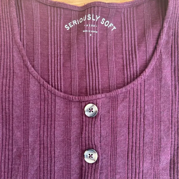 Aeropostale Aero‎ ‘seriously soft’ Burgundy Cropped Shirt Size Medium Top - Image 5