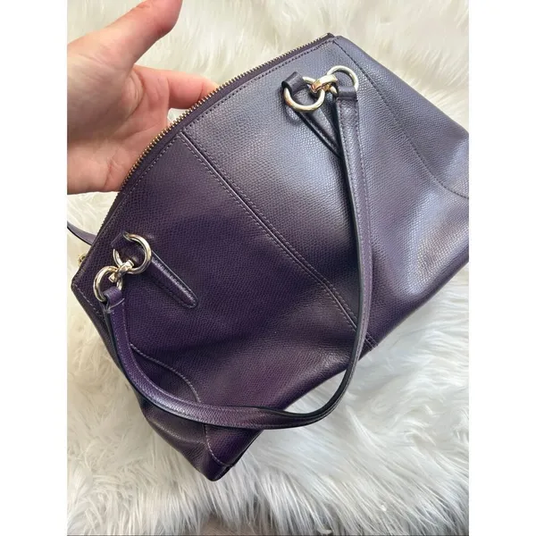 Coach authentic mauve shoulder/ hand bag no strap dark purple color - Image 5