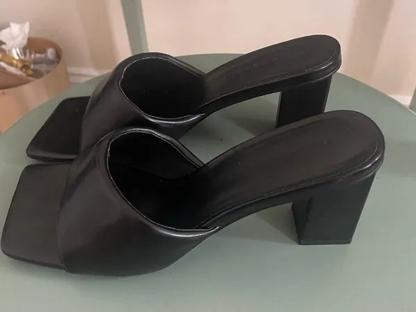 Square Toed Block heels - Image 3