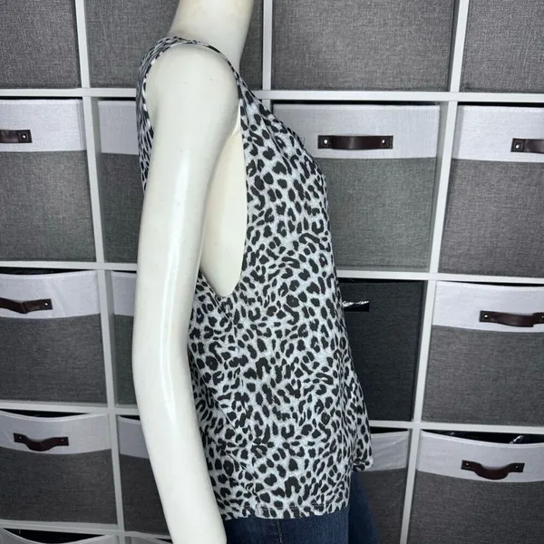 Victoria's Secret Pink Gray Animal Cheetah Pocket Tunic Tank Top Shirt Small - Image 9