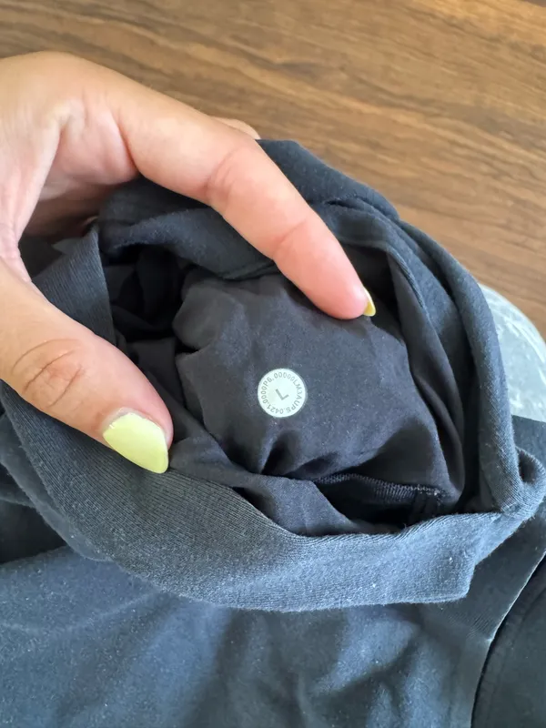 Men’s Lululemon Hoodie - Image 4