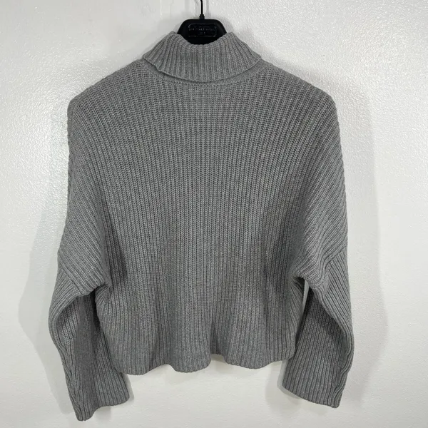 Abercrombie‎ & Fitch Cropped Turtleneck Sweater Large Gray Ribbed Cozy Knit Soft - Image 2