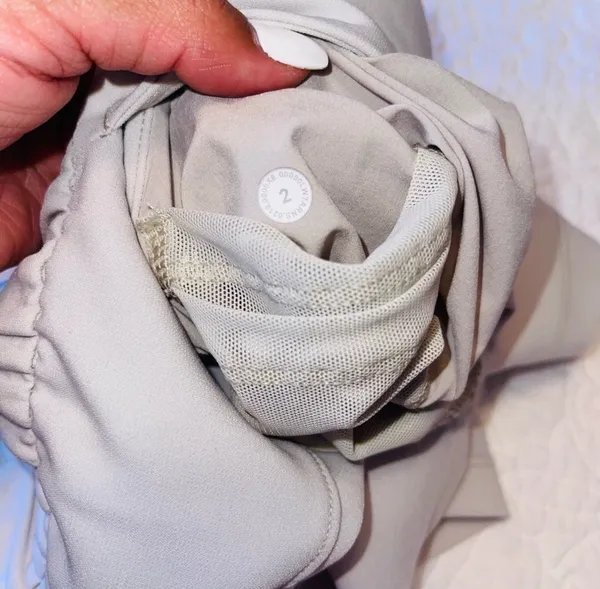 Lululemon On The Fly Short 2.5” - Image 6