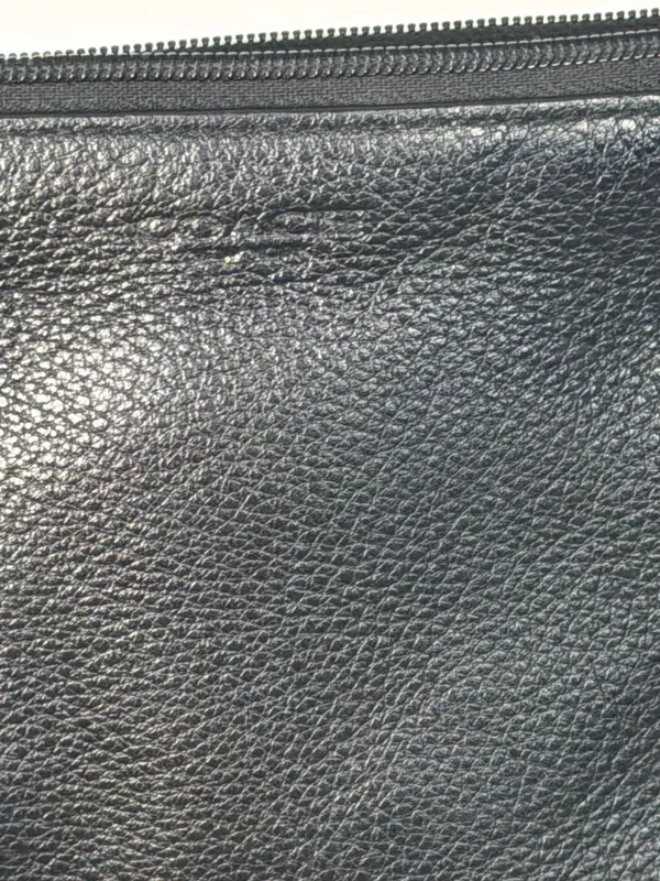 Source Unknown Black Pebbled Leather Crossbody Bag - Image 3
