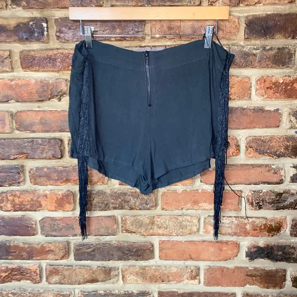 NWT Anthropologie Cleobella Black Fringed Alexa Shorts Women's Size Large - Image 2