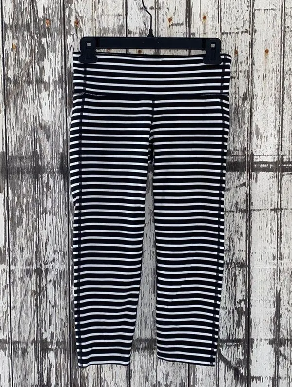 Athleta chaturanga black white striped Capri leggings - Image 4