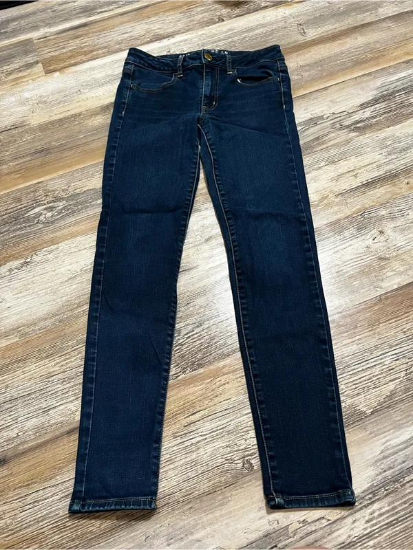 American Eagle Classic Dark Blue Skinny Jeans - Image 2