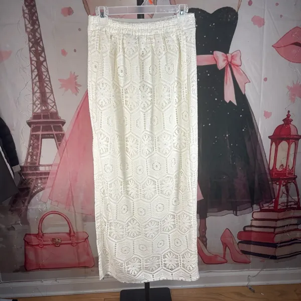 NEW APRICOT crochet lace maxi skirt with split in off white - Image 3