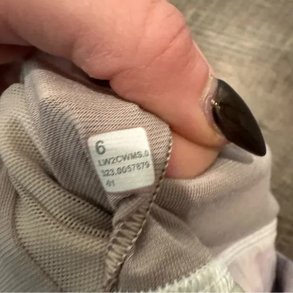 Lululemon Printed Energy Longline Sports Bra Medium Support - Image 9