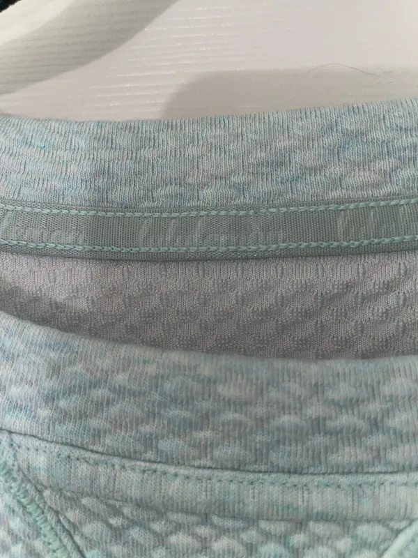 Lululemon All Yours Crew Bubble Dot Heather Blue/White Size 10 - Image 3