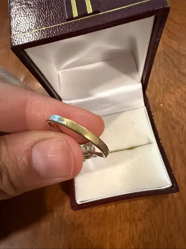 Vintage Classic Solitaire White Cubic Zirconia Silver-Tone Ring Size 8 - Image 6