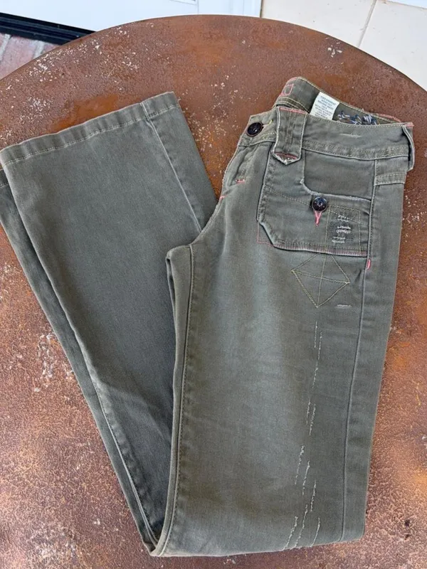 Y2K zoo York olive green low-rise flared utility pants featuring front patch pockets with button closures + stitching details - Image 6