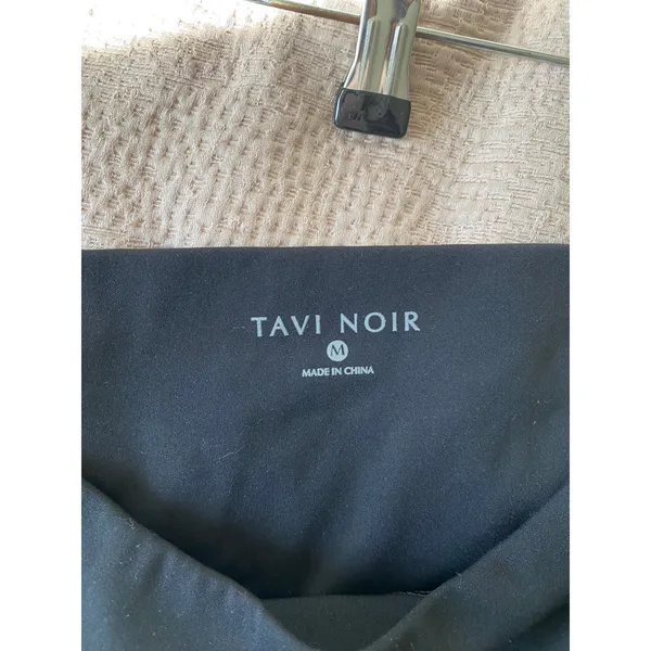 TAVI NOIR Solid Black Biker Shorts Size Medium - Image 4