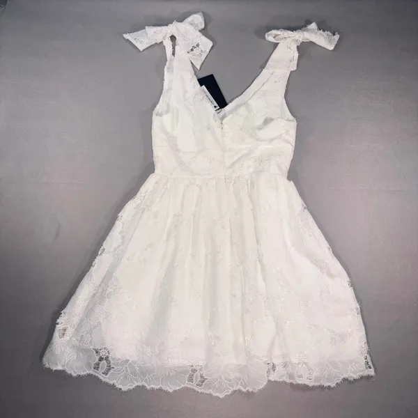 Layered with Love White Lace Mini Dress Bow Straps V-Neck Sleeveless Small NWT - Image 2