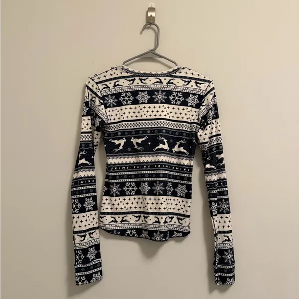 Skims Fair Isle Plush Pointelle Pajama Top in Navy size Small (S) - Image 6