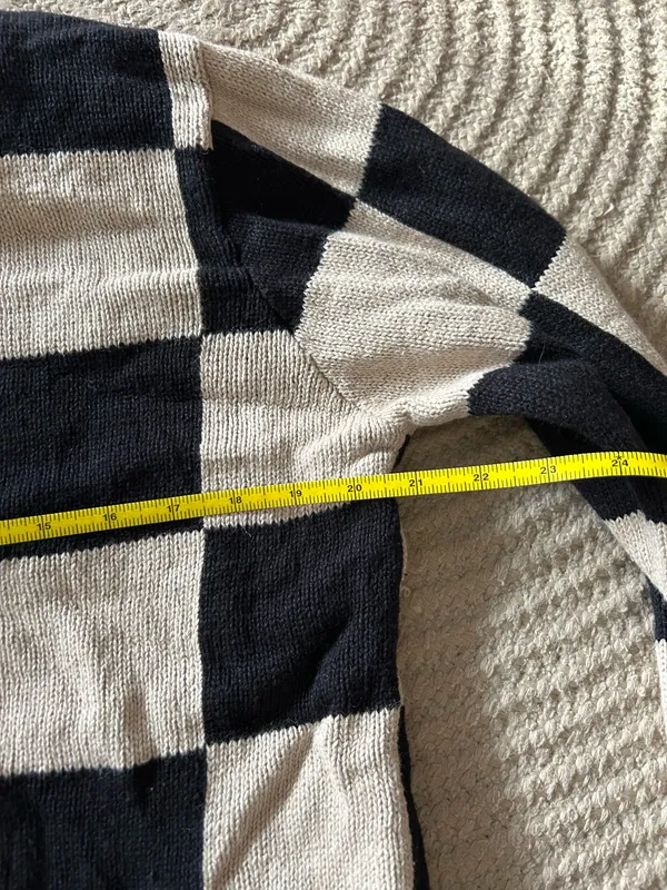 Christopher & Banks Vintage beige and black checkered cardigan - Image 6